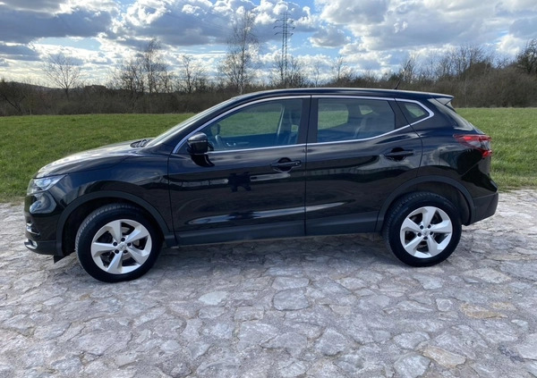 Nissan Qashqai cena 66000 przebieg: 70484, rok produkcji 2018 z Kielce małe 596